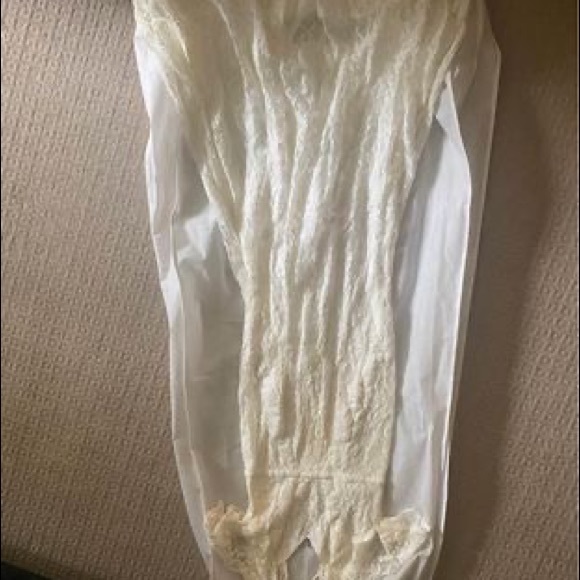 Galina Boho wedding dress - size 8 - Picture 5 of 9